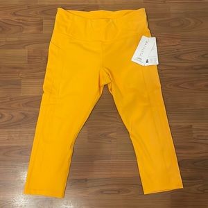 Athleta Ultimate Stash II Capri